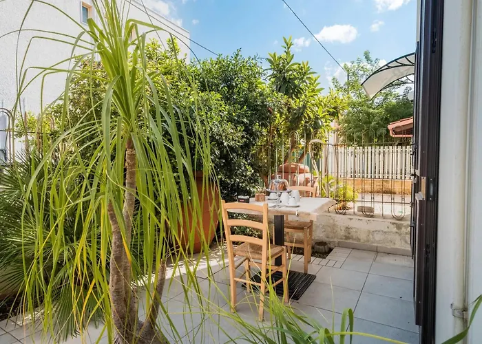 Porto Bloom Bed & Breakfast 4*